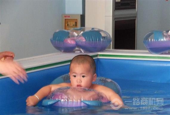 花漾妈咪婴儿游泳中心