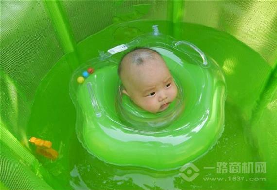 花漾妈咪婴儿游泳中心