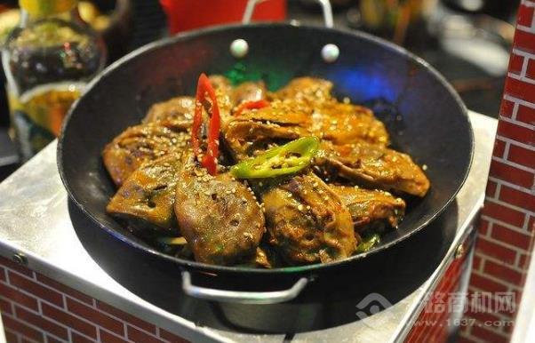 废墟烧烤 废墟烧烤