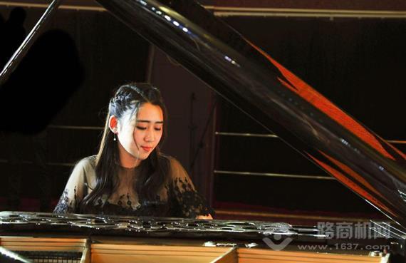 多艺汀钢琴声乐中心