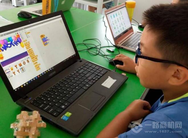 樂創(chuàng)世界加盟