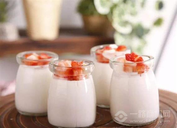 青石榴手作酸奶茶