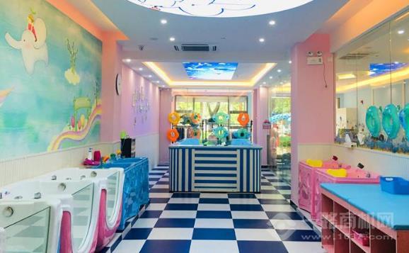 爱婴世家婴儿游泳馆