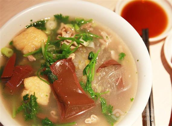 鸭得堡鸭血粉丝汤