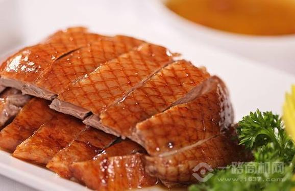 妃鸭飞北京烤鸭加盟