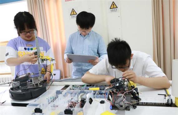 高博机器人教育