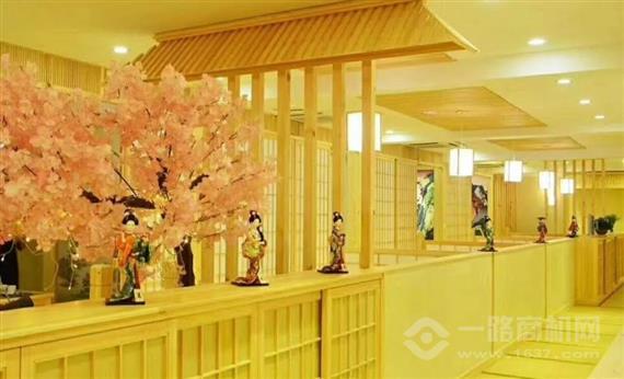 花潮日料艺食馆