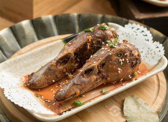 苏苏馋猫黑鸭卤味