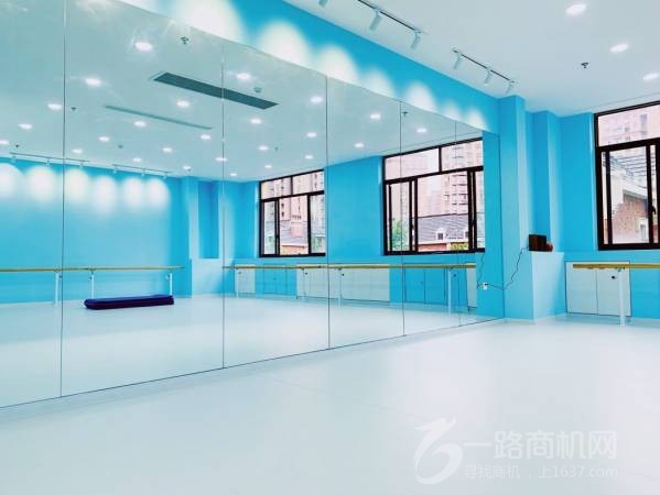 艾莎同学舞蹈培训