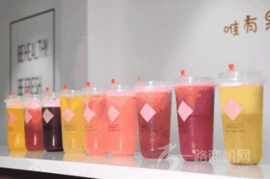 AUGU3T八月奶茶 AUGU3T八月奶茶