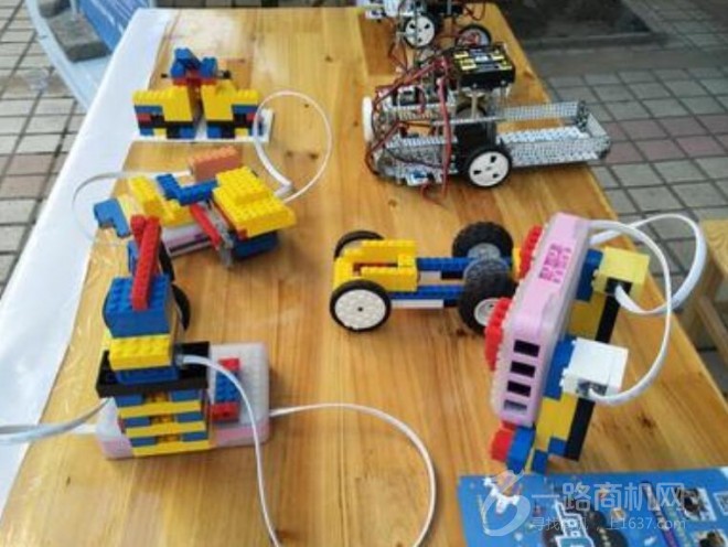 瓦力工厂机器人