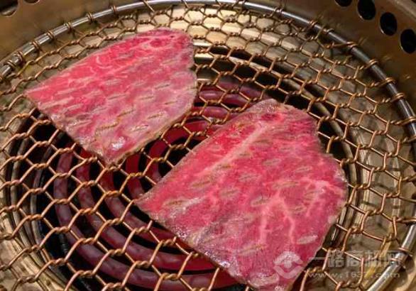 春山里烤肉加盟