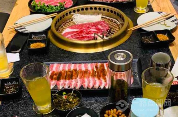 春山里烤肉加盟