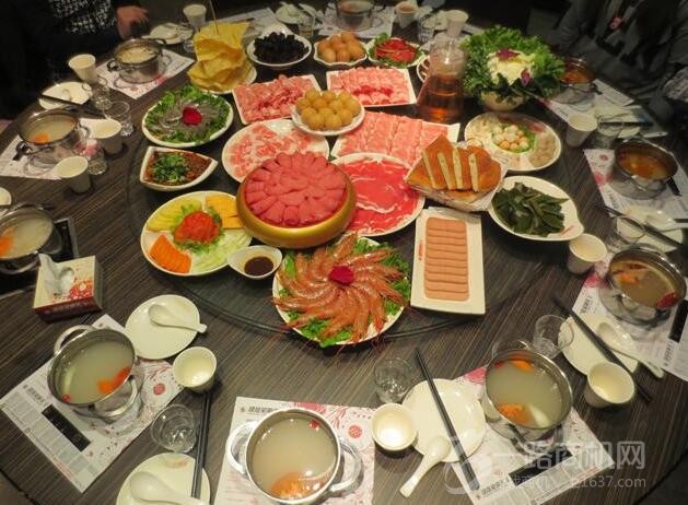 健晟星期天火鍋加盟