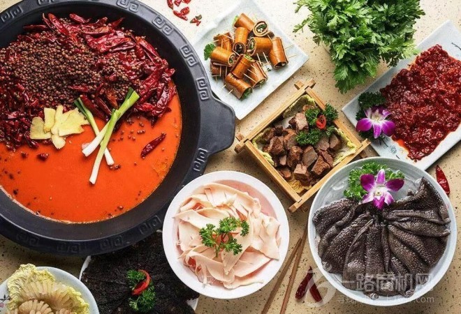 小肥牛火鍋加盟