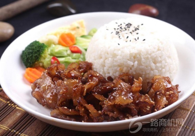 希食东牛丼饭加盟