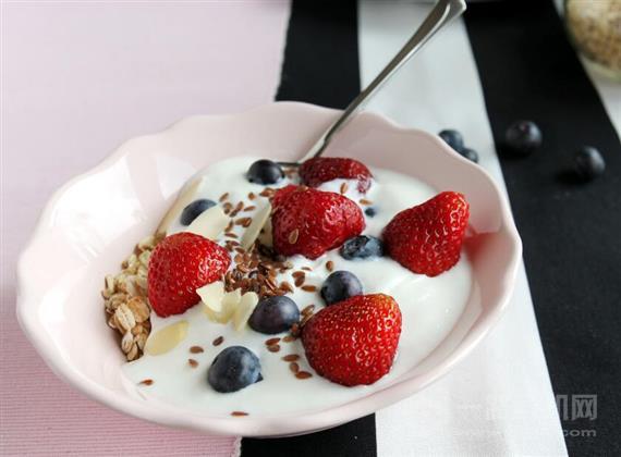 真爽概念现酿酸奶