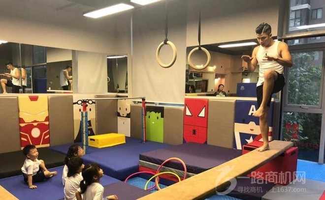 星星的山坡体适能运动馆加盟 星星的山坡体适能运动馆加盟