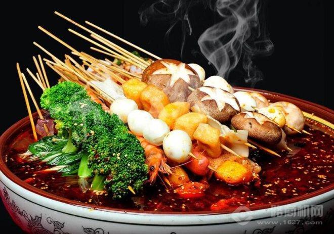 蓉妈串串香加盟