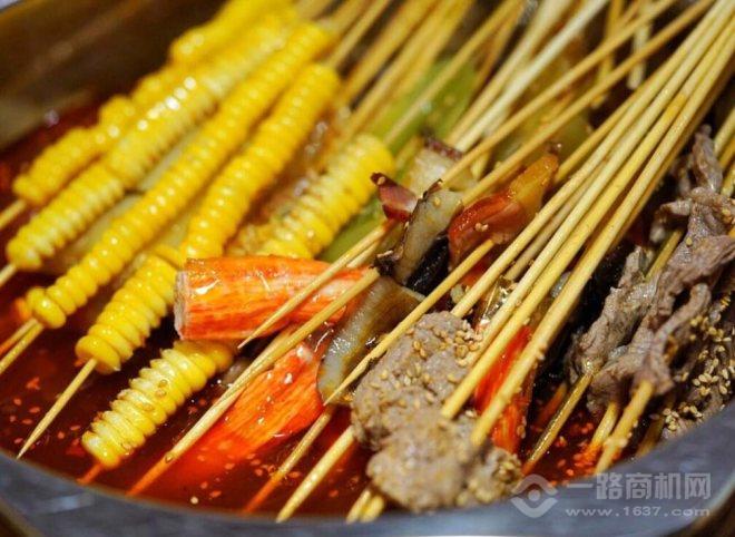 蓉妈串串香加盟