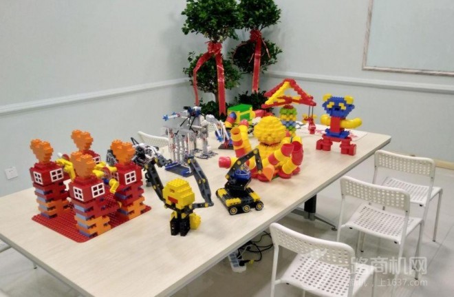 博佳机器人俱乐部 博佳机器人俱乐部