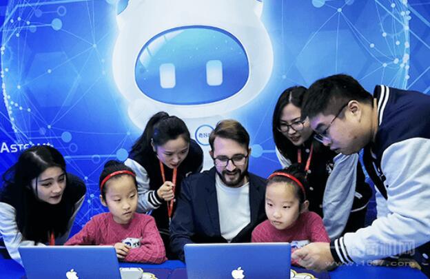 奇咔咔少儿编程加盟