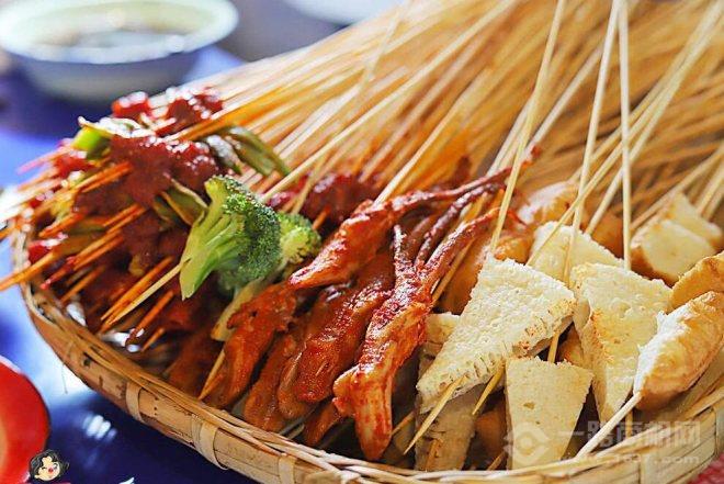 欧阳小姐在成都串串香