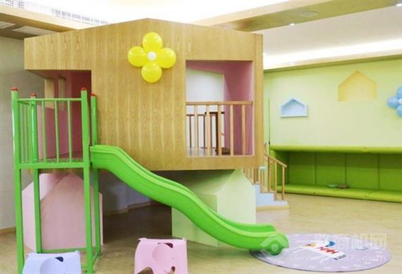 凡嬉亲子游泳中心