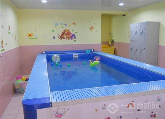 小飞侠婴幼儿游泳馆
