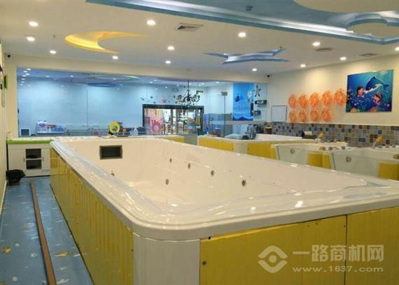 周浦婴儿游泳馆