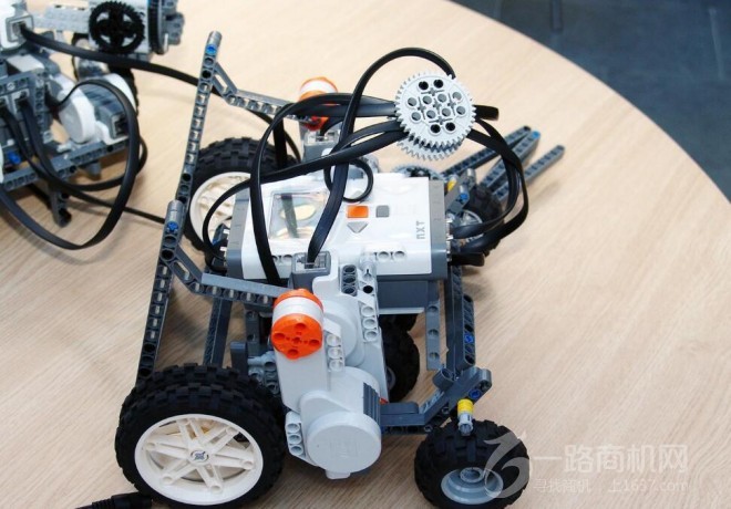 奇思乐高机器人教育