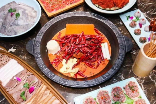辣巢秘府火鍋加盟