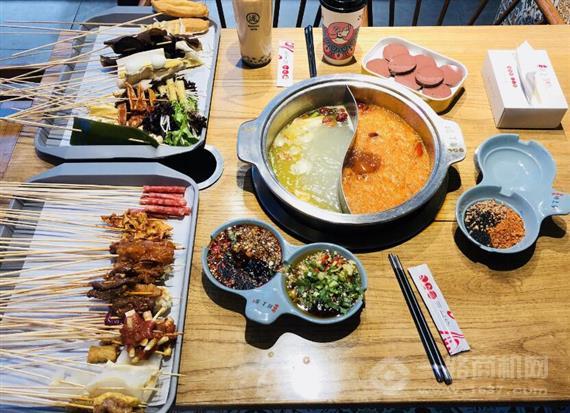 川哥川妹砂锅串串