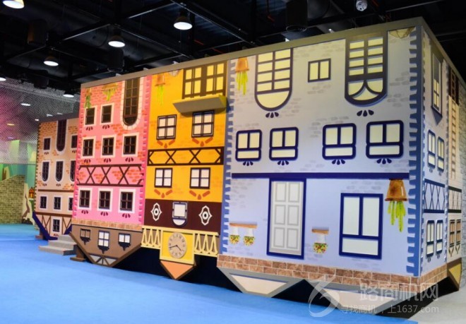 奇幻美术体验馆加盟