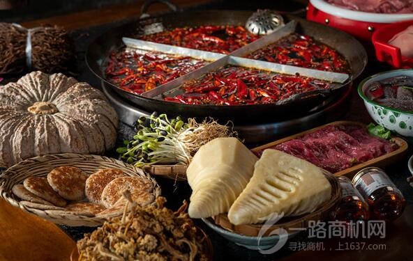 渝中记忆老火锅