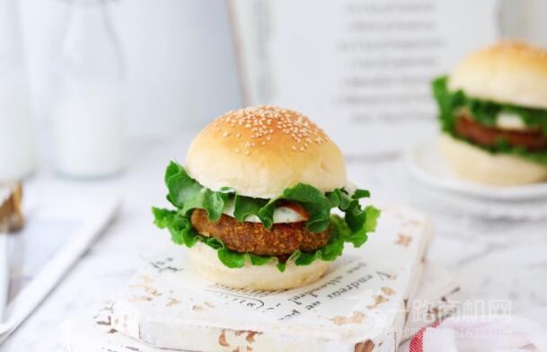 堡彼萨炸鸡汉堡加盟