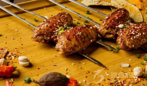 鳳爪王燒烤加盟