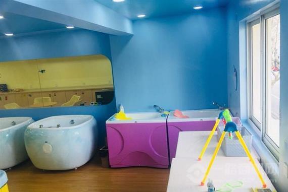 泡泡乐婴幼儿游泳馆