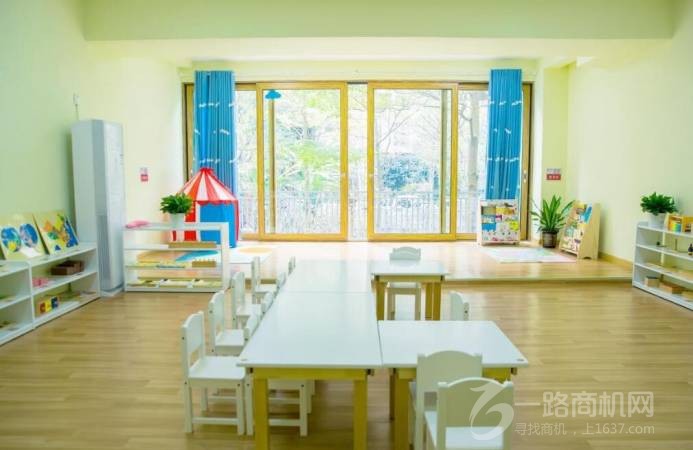 多乐小熊日托早教