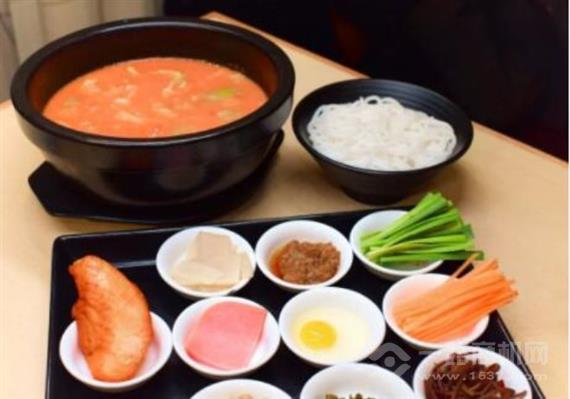 滇阿哥陶罐米线