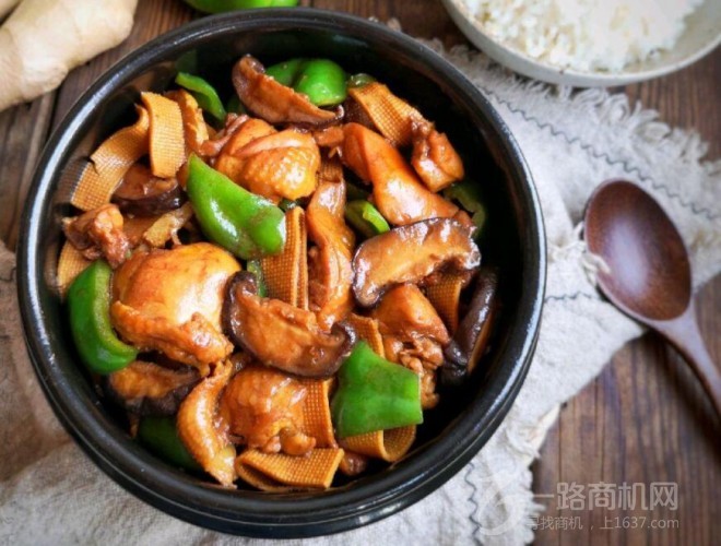 纯香居黄焖鸡米饭加盟