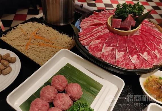 渝希城门口重庆老火锅