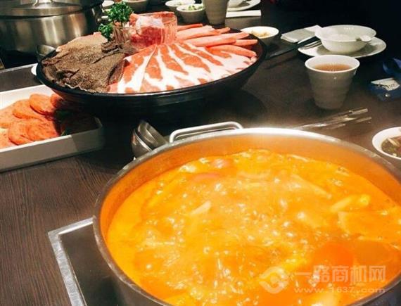 渝希城门口重庆老火锅