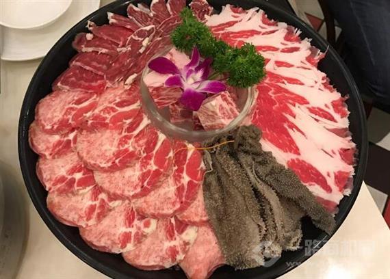 渝希城门口重庆老火锅