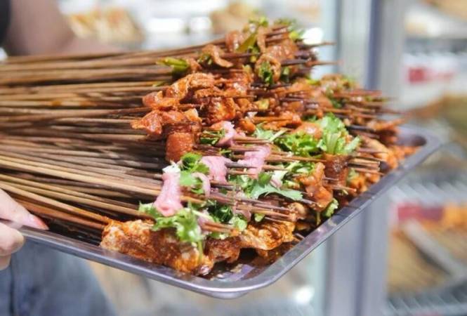 口水留砂锅串串香