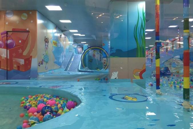 鑫博士婴儿游泳馆
