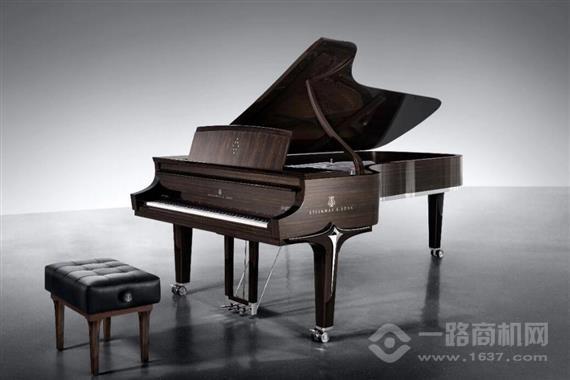 星艺钢琴