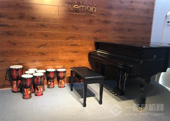 金柠檬国际钢琴