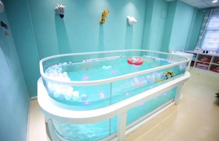 卡米熊婴儿游泳馆