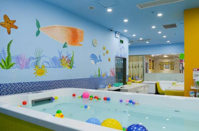 游乐慧婴儿游泳馆